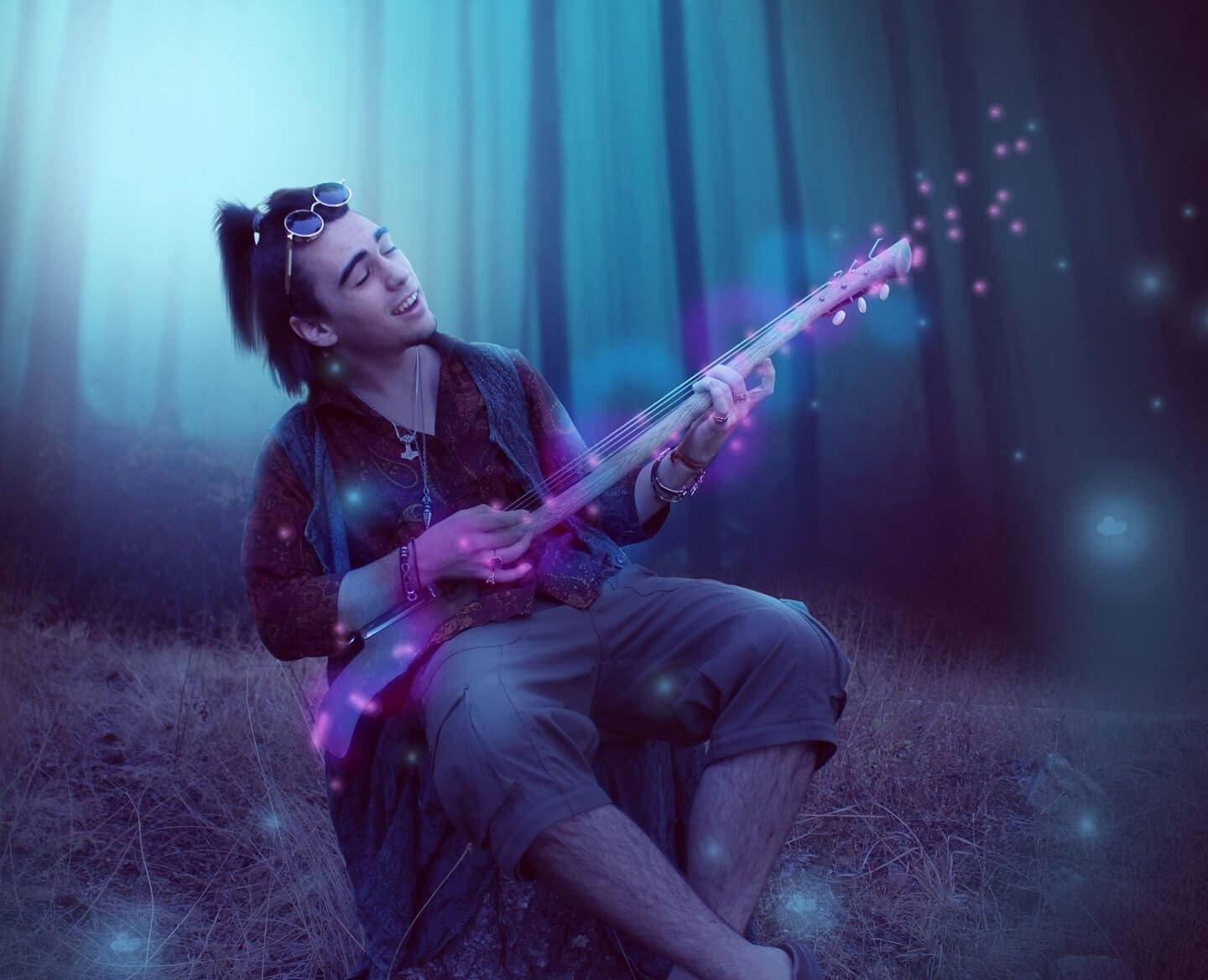 The shuffle: Eli’s final shuffle man plays guitar in enchanted forest