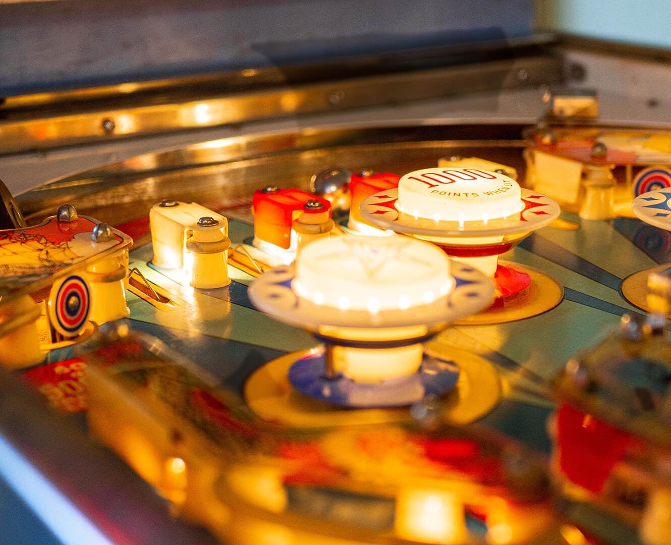1976 Old fashion pinball machine