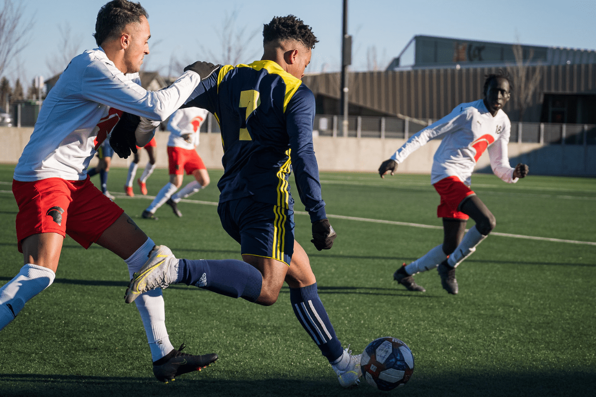 Behind the bench: A look at the Ooks soccer coaches