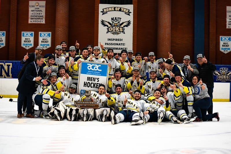 Team photograph of NAIT's 2021-2022 Men's Hockey team.